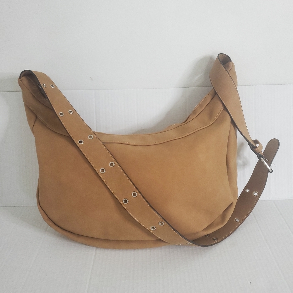 True Religion Suede PU Hobo Crossbody Bag Tan Adjustable Strap Zip Top Y2k Urban - Picture 11 of 15